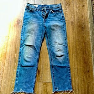 The cutest GAP boyfriend jeans ever